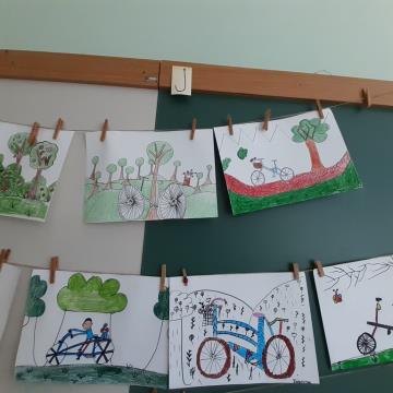 učenci 3. a so izdelovali maketo šole in risali (MŠ Primož Trubar) 6